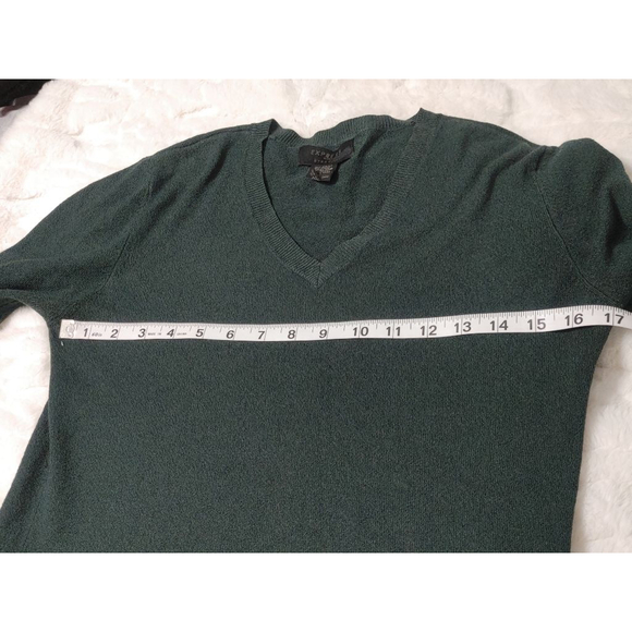 Women's EXPRESS Dark Green V-Neck Sweater M - Picture 7 of 8